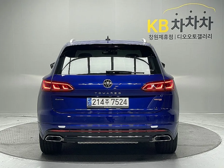 Volkswagen Touareg — фото 3