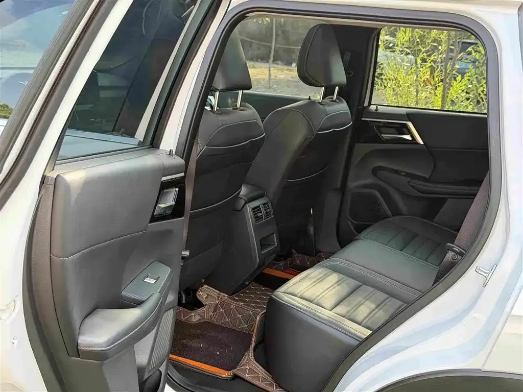 Mitsubishi Outlander — фото 7