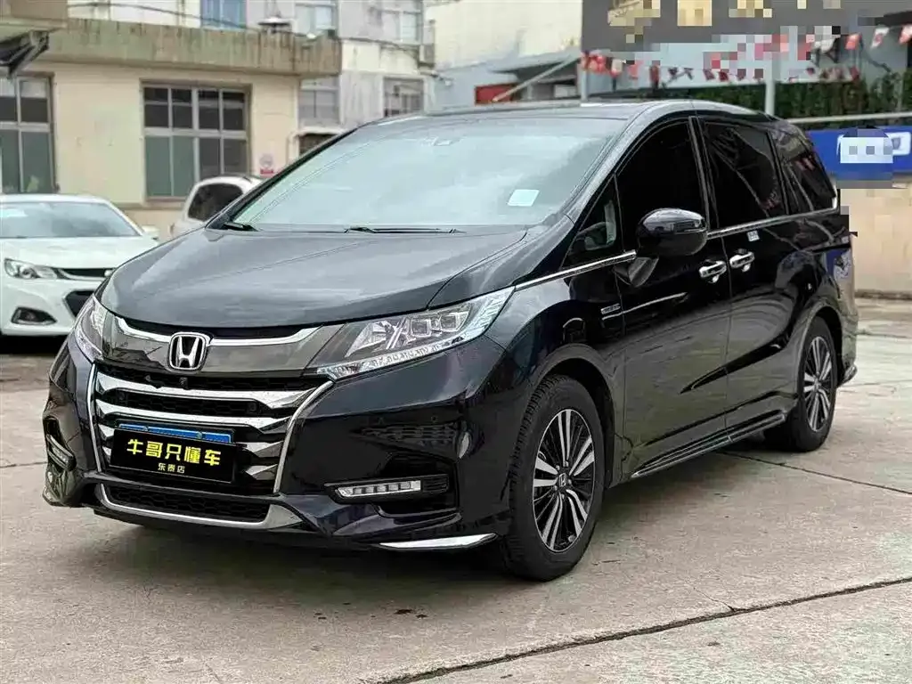 Honda Odyssey — фото 1
