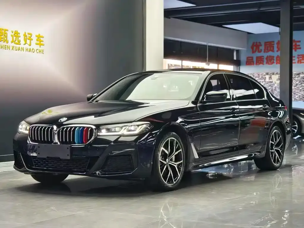 BMW 5 Series — фото 1