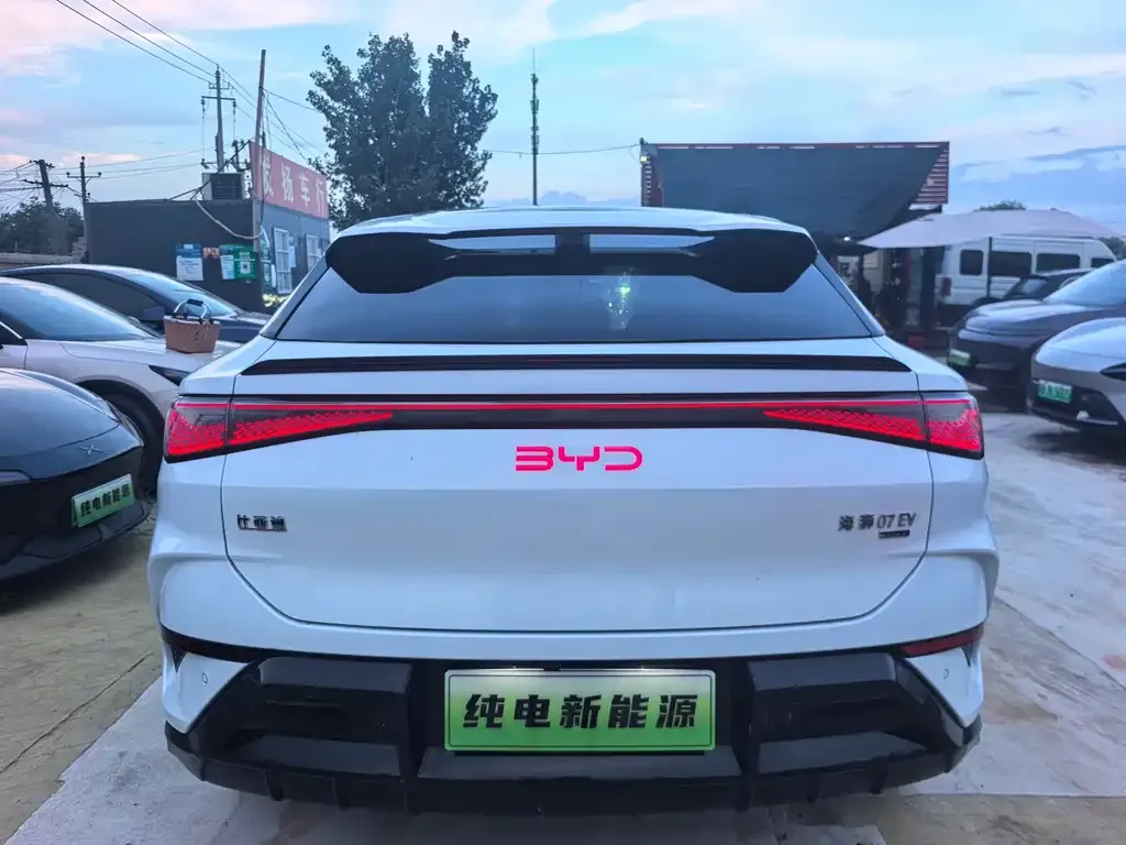BYD Seal 07 EV — фото 2
