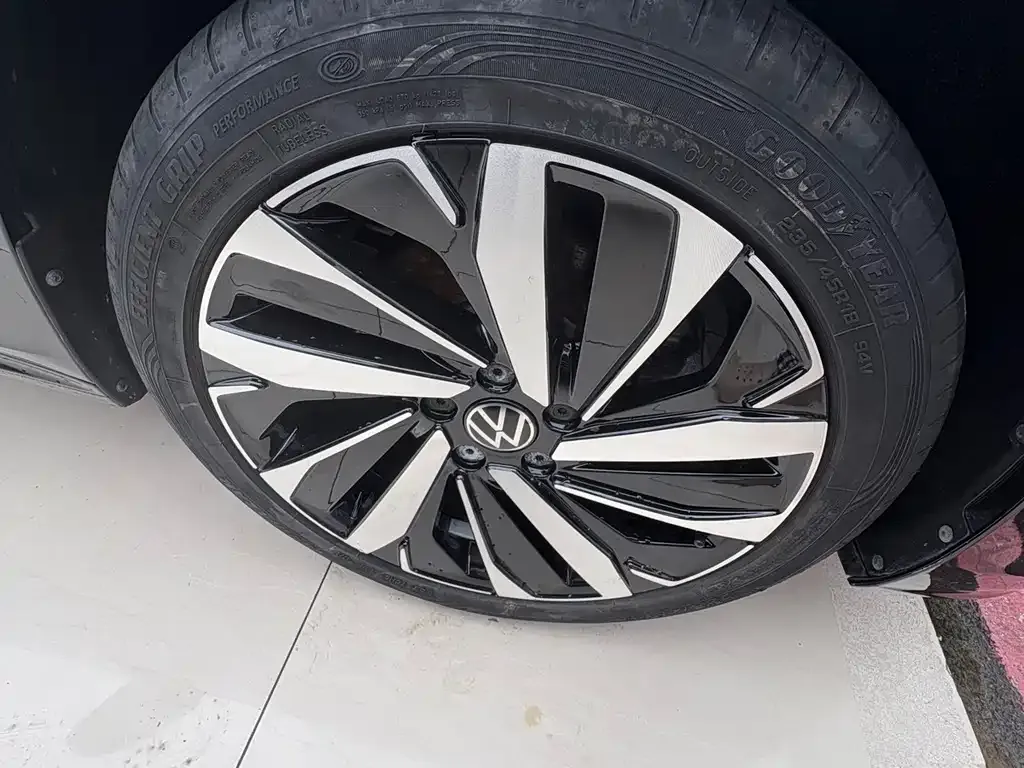 Volkswagen Passat — фото 10