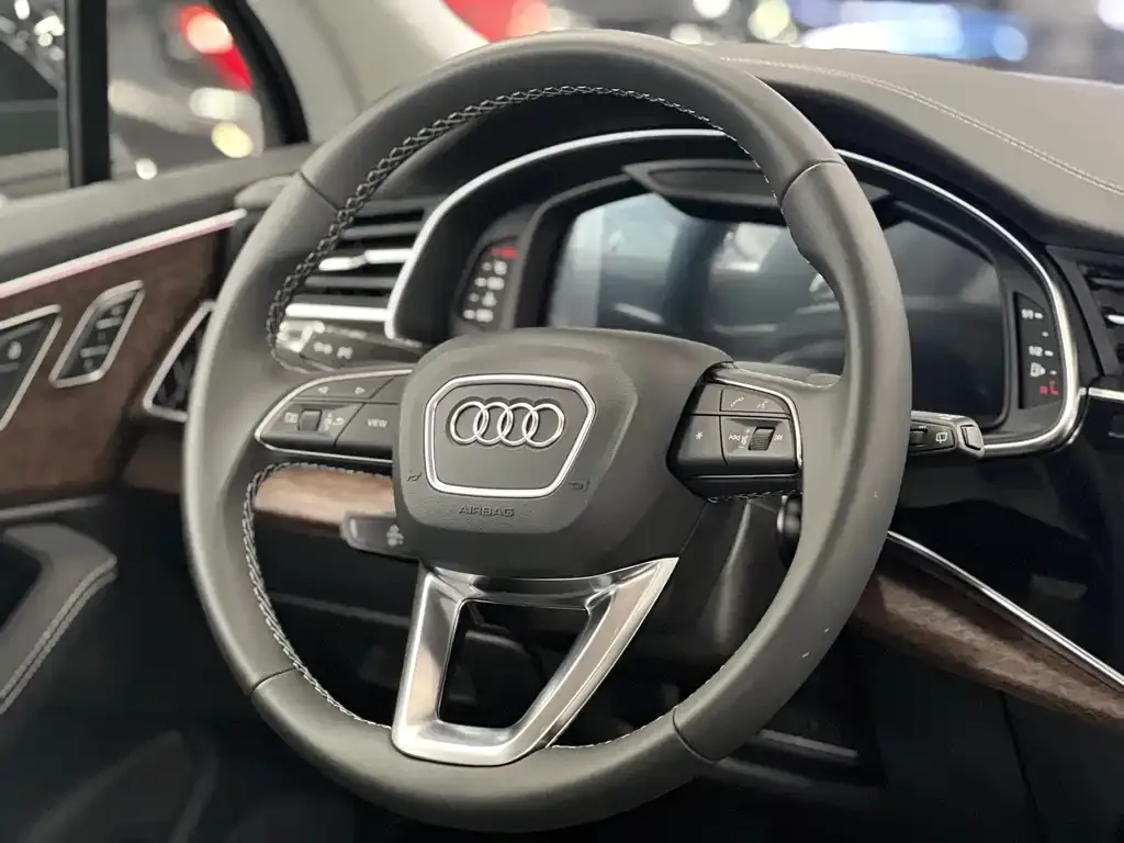 Audi Q7 — фото 4