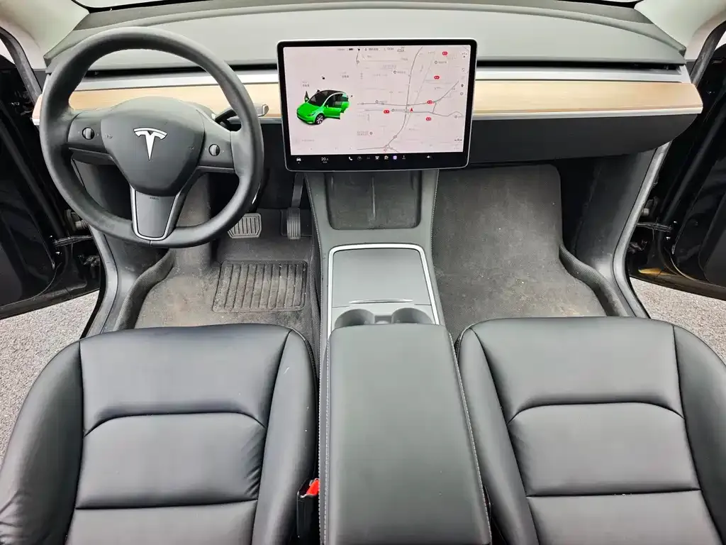 Tesla Model Y — фото 3