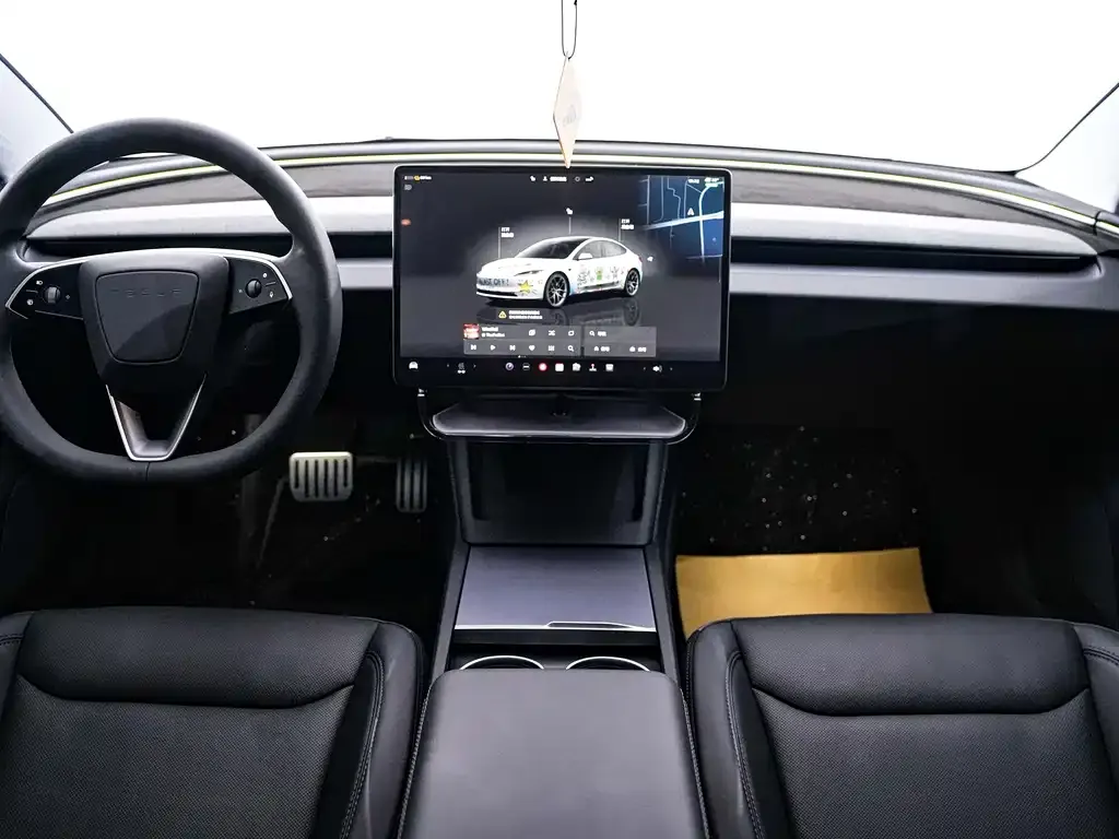 Tesla Model 3 — фото 7