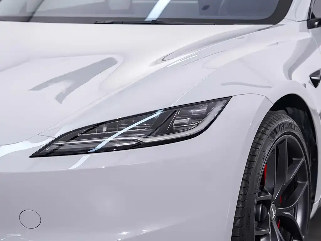 Tesla Model 3 — фото 6