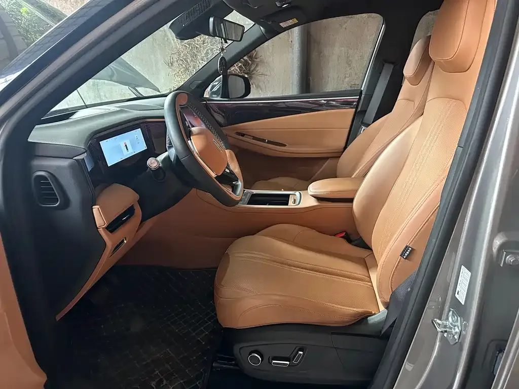 Geely Galaxy L7 — фото 2