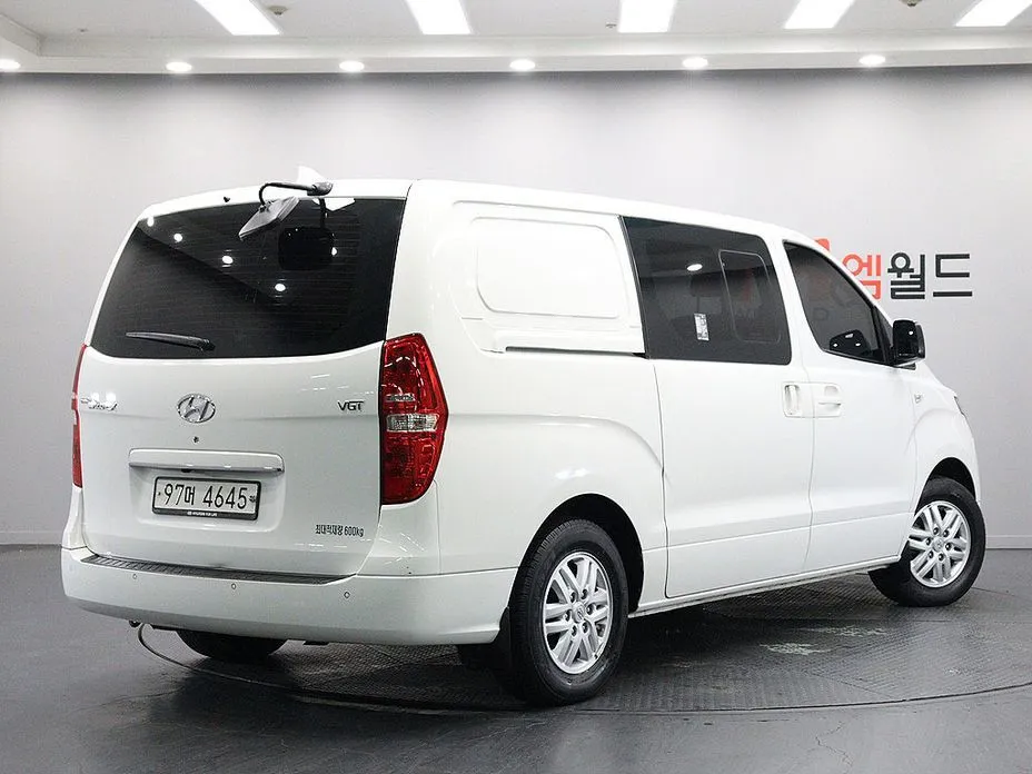 Hyundai Starex — фото 6