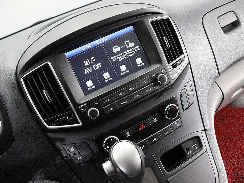 Hyundai Starex — фото 10