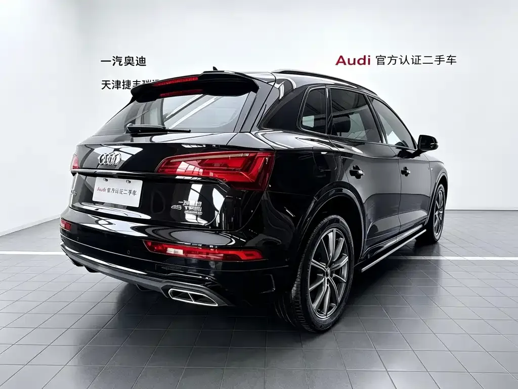 Audi Q5L — фото 2