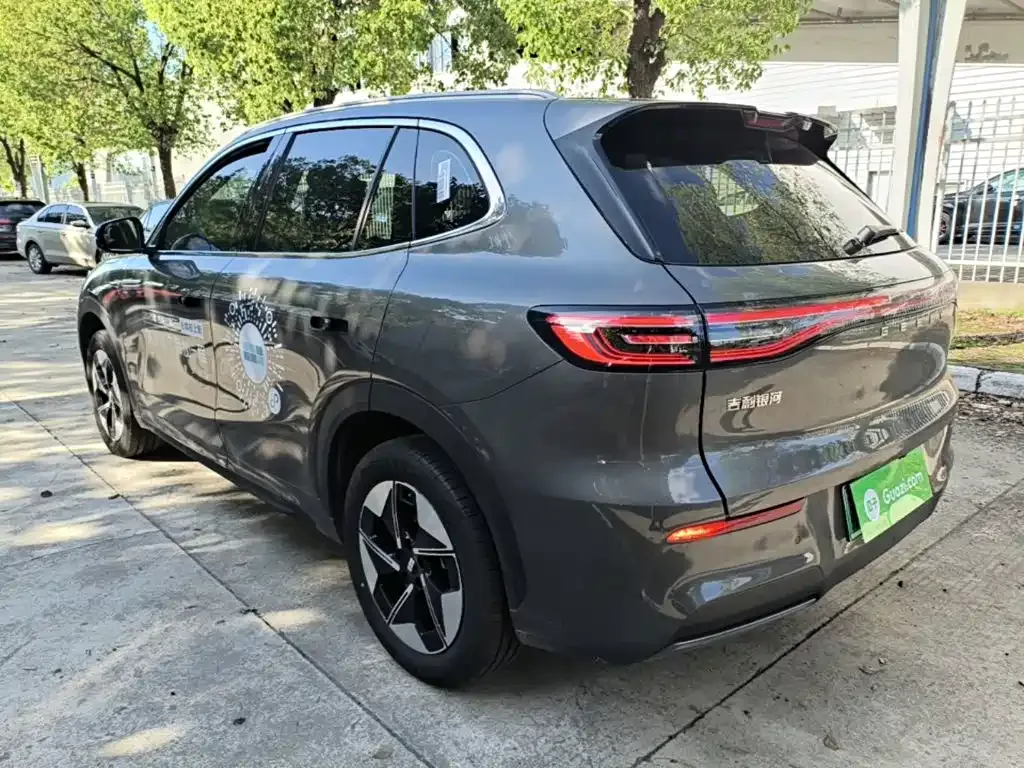 Geely Galaxy E5 — фото 9
