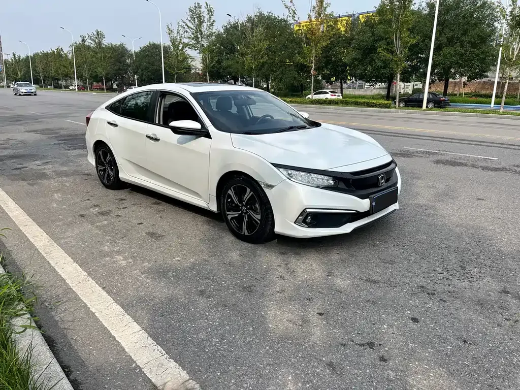 Honda Civic — фото 8