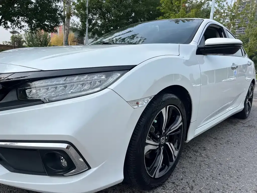 Honda Civic — фото 9