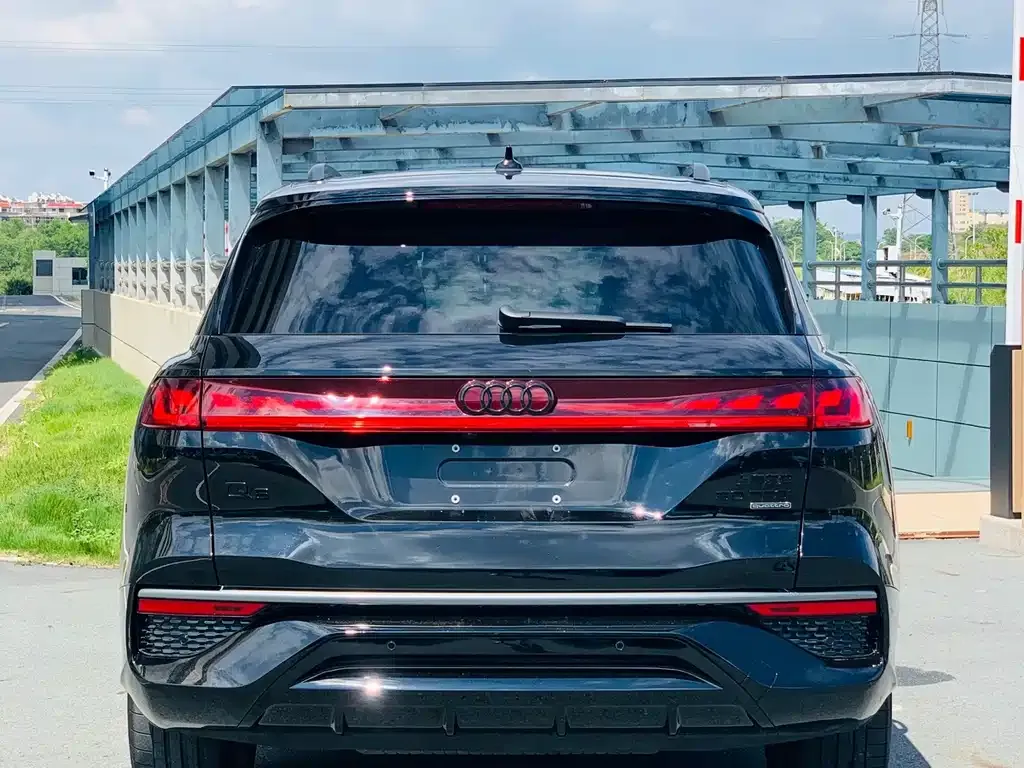 Audi Q6 — фото 10