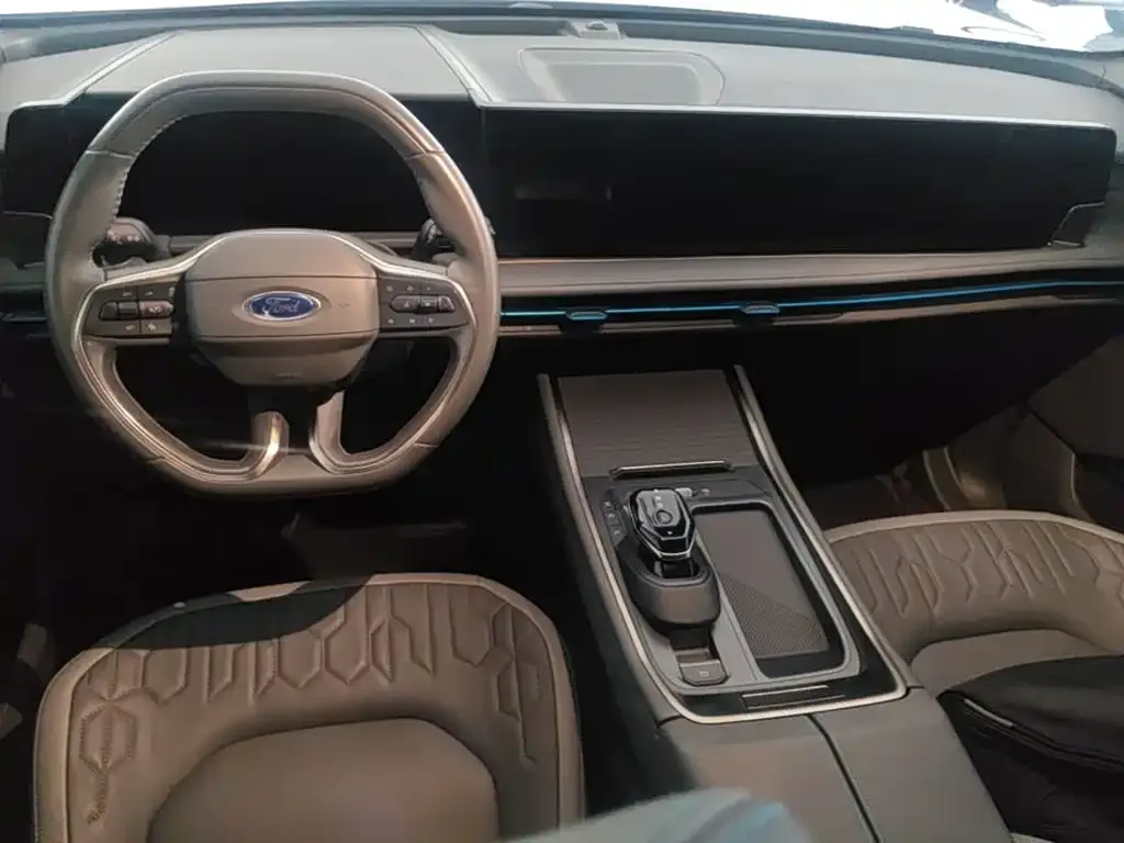 Ford Edge — фото 9