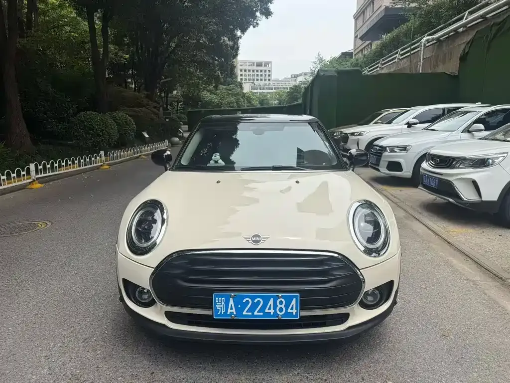 MINI Clubman — фото 6