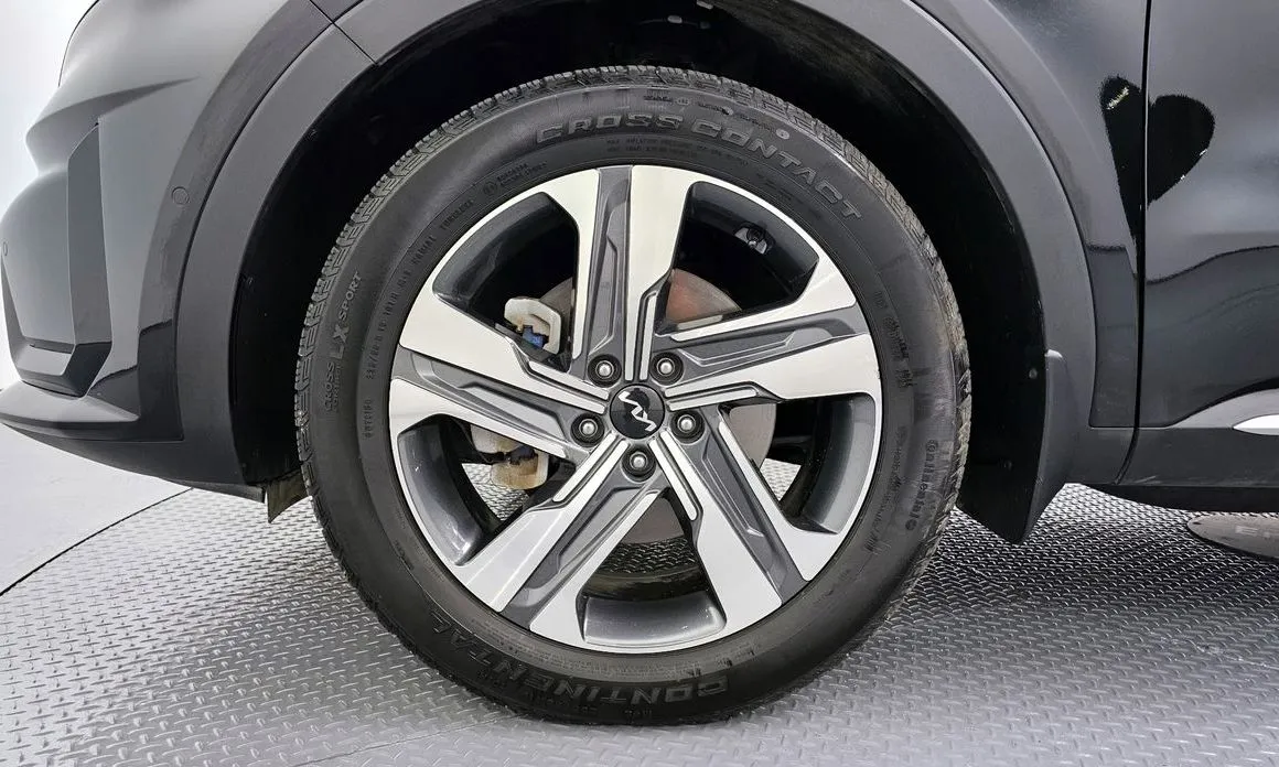 Kia Sorento — фото 10