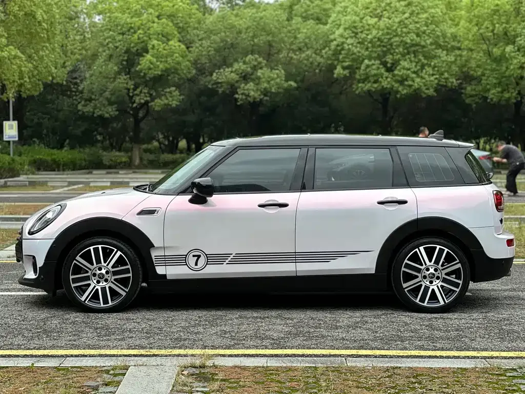 MINI Clubman — фото 9