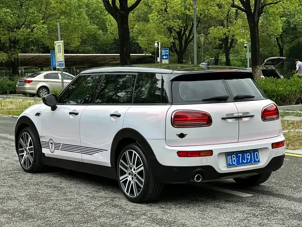 MINI Clubman — фото 6