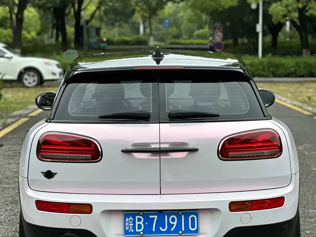 MINI Clubman — фото 7