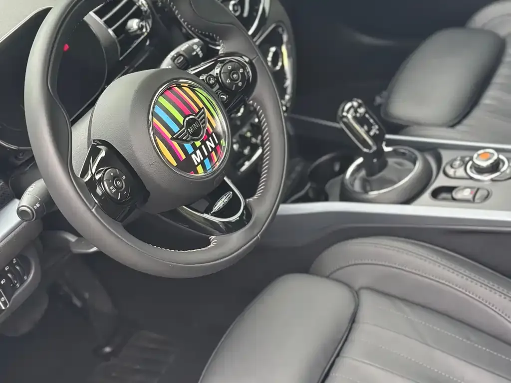 MINI Clubman — фото 8