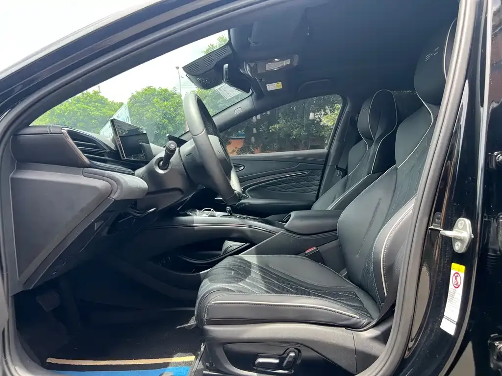 BYD Seal — фото 7