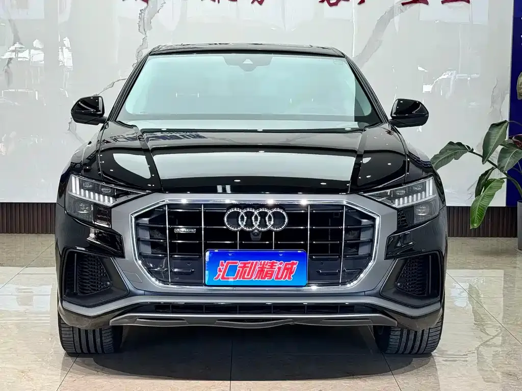 Audi Q8 — фото 2