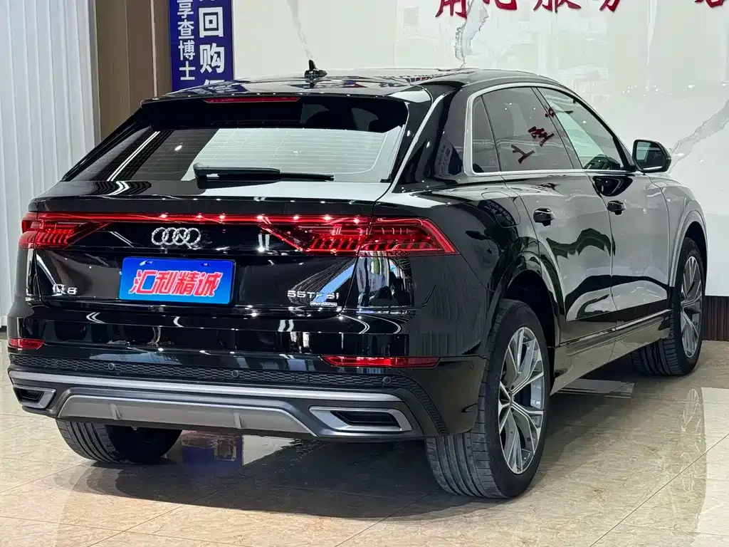 Audi Q8 — фото 3
