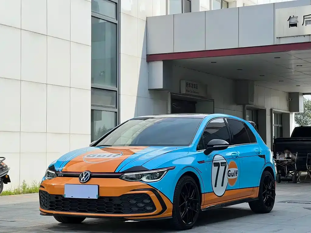 Volkswagen Golf GTI — фото 1