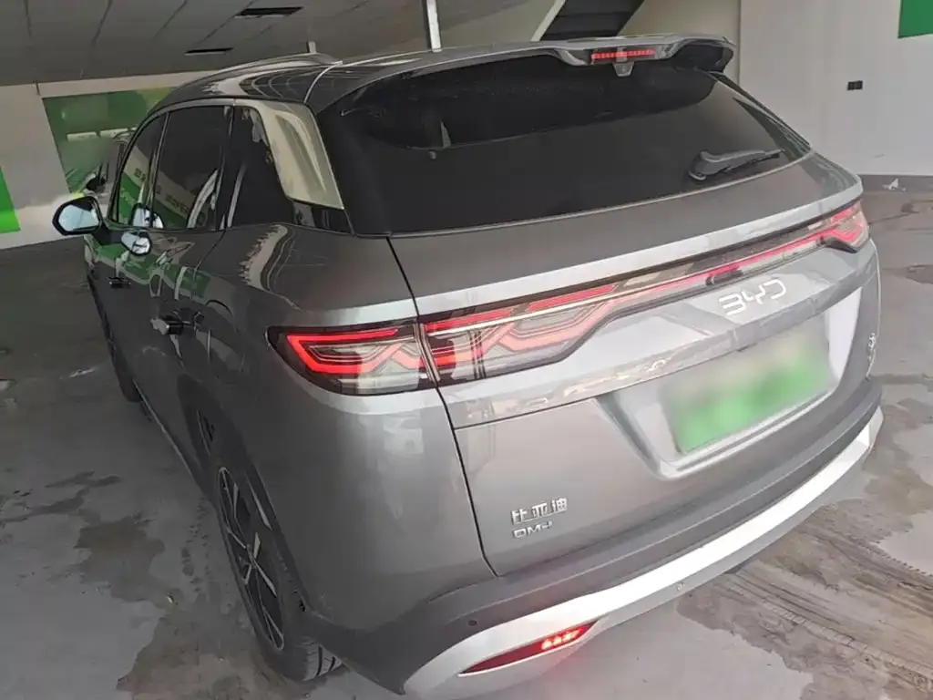 BYD L DM-i — фото 3