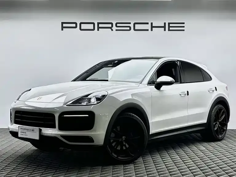 Porsche Cayenne — фото 1