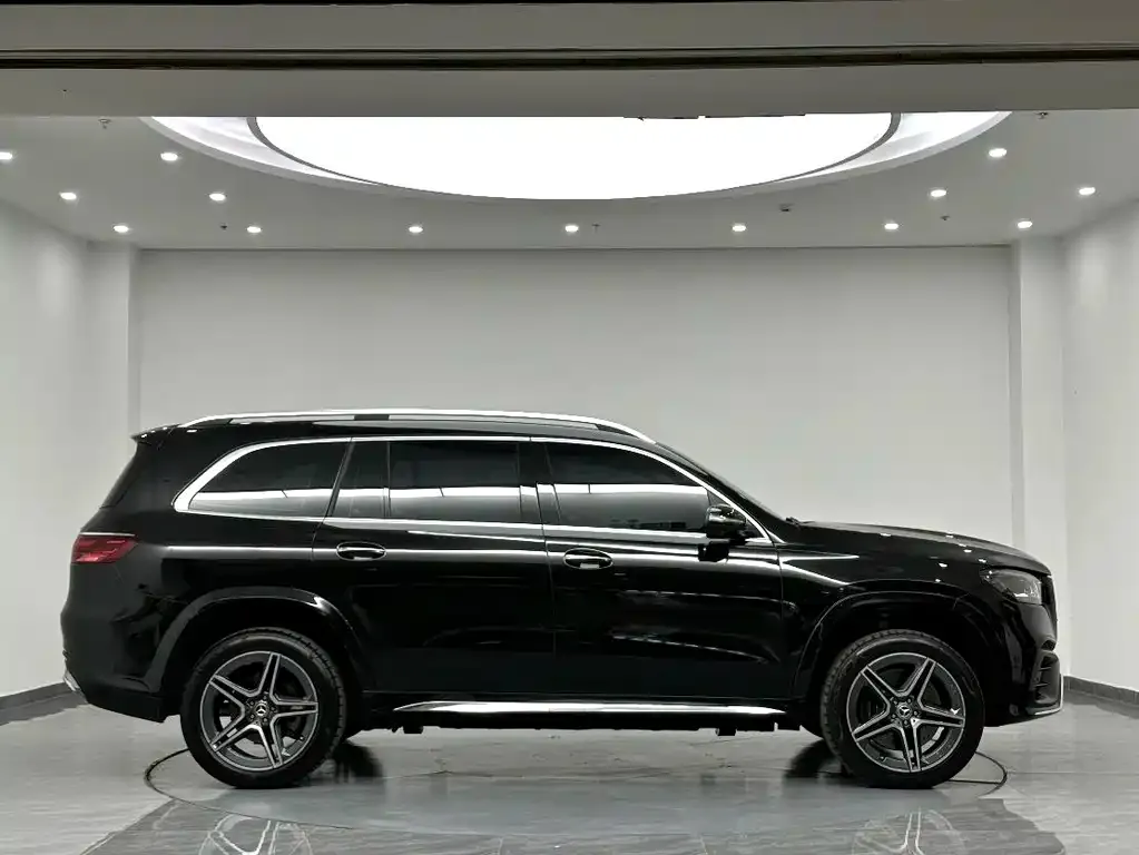 Mercedes-Benz GLS — фото 6