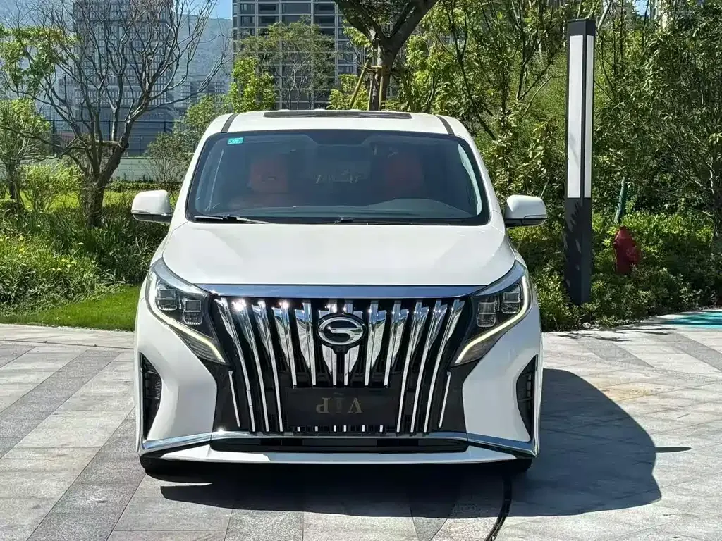 GAC Motor Trumpchi M8 — фото 1