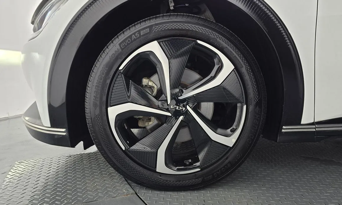 Kia EV6 — фото 6