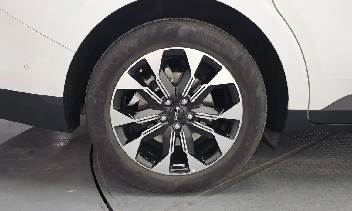 Kia Carnival — фото 2