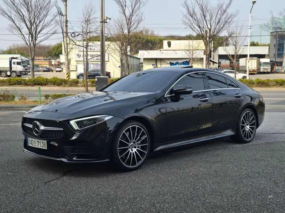 Mercedes-Benz CLS-Class — фото 1