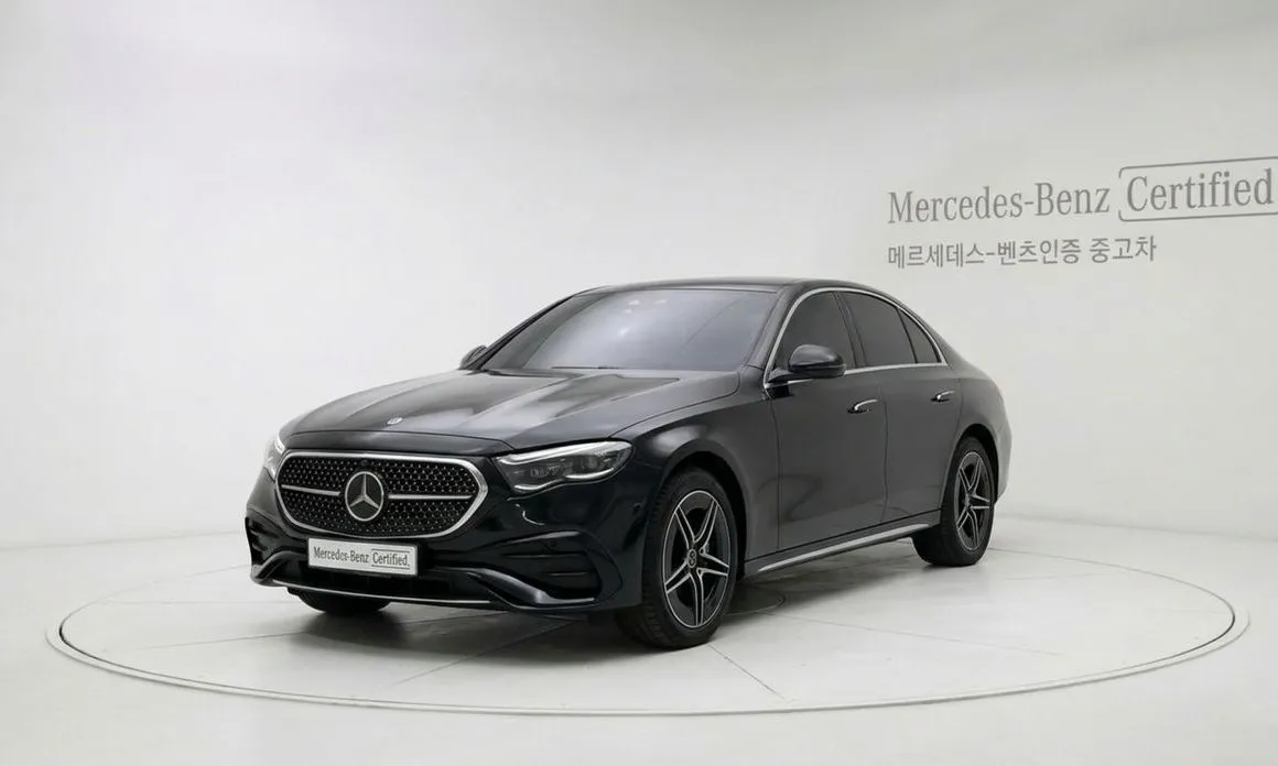 Mercedes-Benz E-Class — фото 1