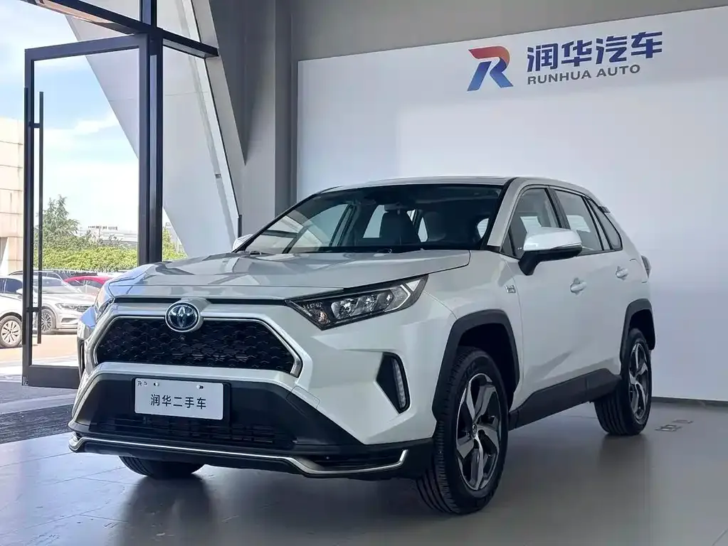 Toyota RAV4 Prime — фото 1