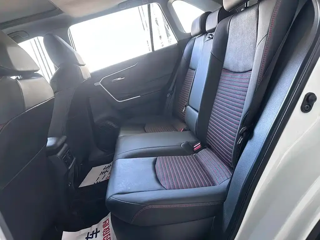 Toyota RAV4 Prime — фото 9