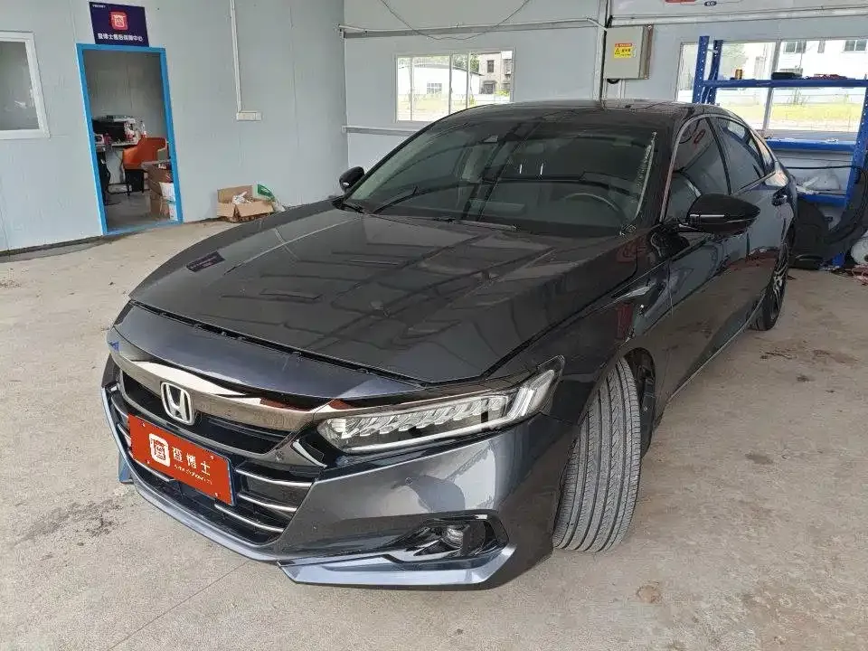 Honda Accord — фото 1