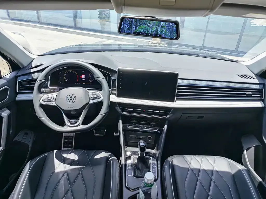 Volkswagen Tiguan L — фото 5