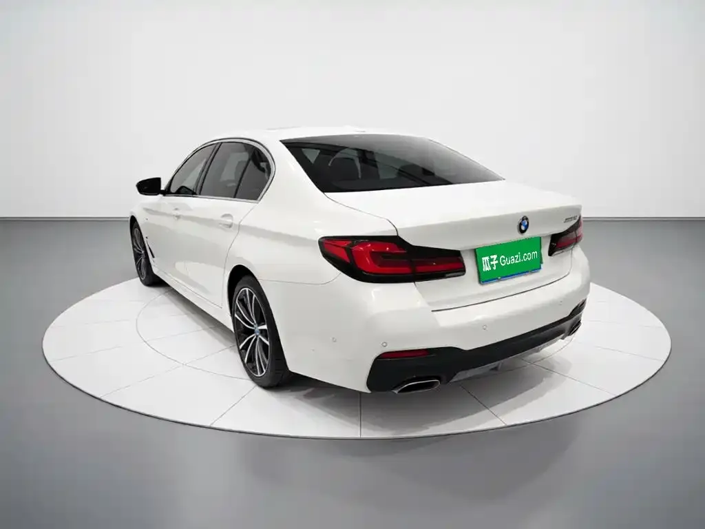 BMW 5 Series — фото 3