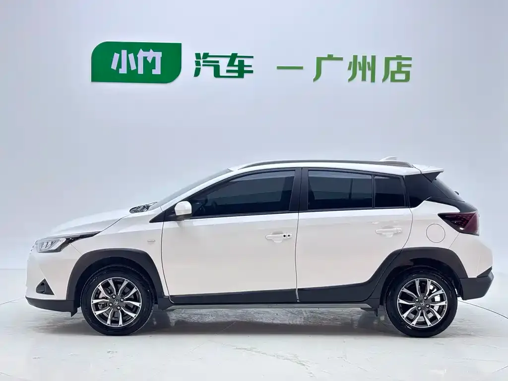 Toyota Yaris L — фото 8