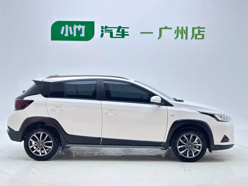 Toyota Yaris L — фото 10