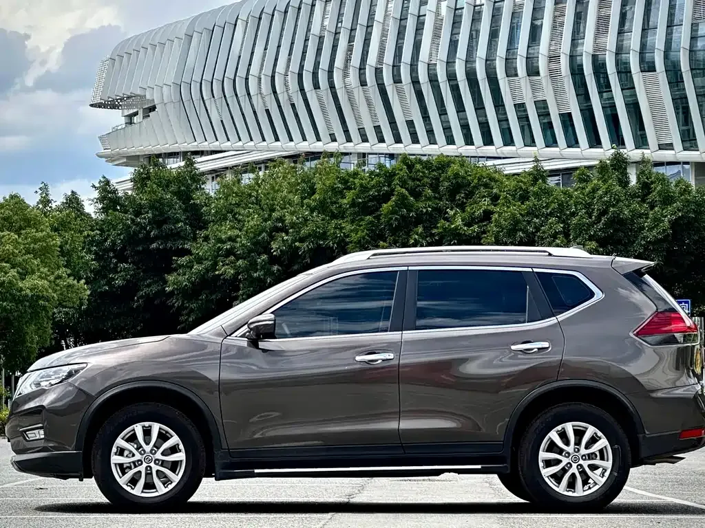 Nissan X-Trail — фото 4