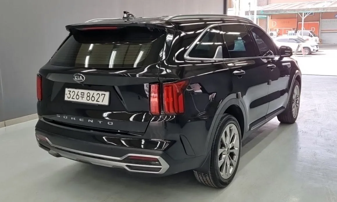 Kia Sorento — фото 6