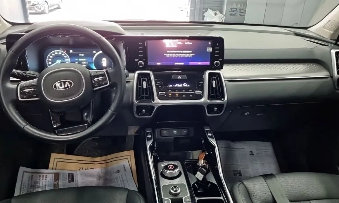 Kia Sorento — фото 7