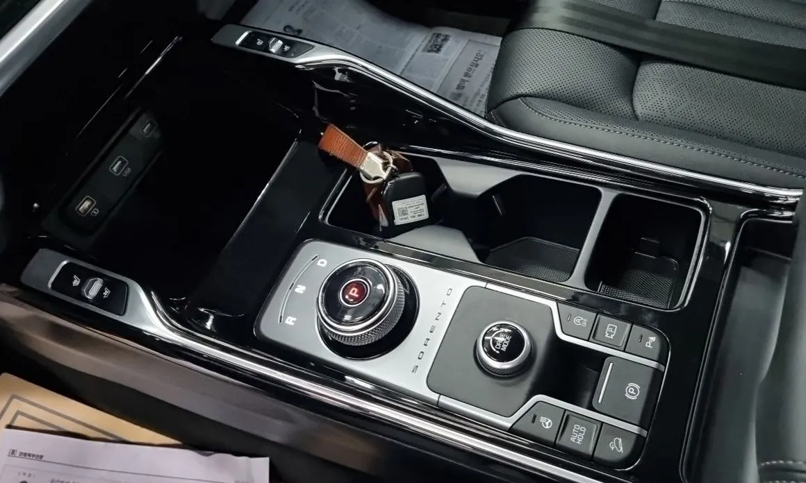 Kia Sorento — фото 10