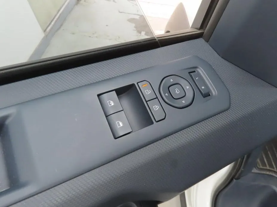 Kia PV5 — фото 3