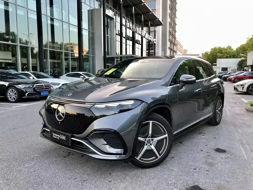 Mercedes-Benz EQS SUV — фото 1